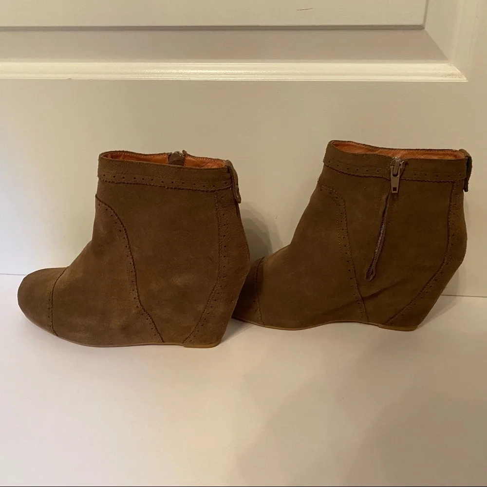 JEFFREY CAMPBELL SHOES BOOTS ANKLE BOOTIES BROWN SUEDE LEATHER WEDGE ZIP SIZE 8